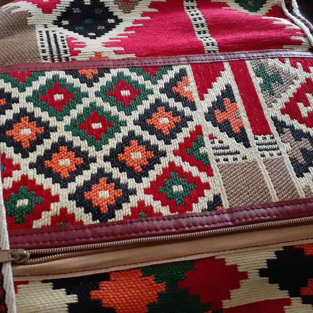 Tote - Picture 4 of 6